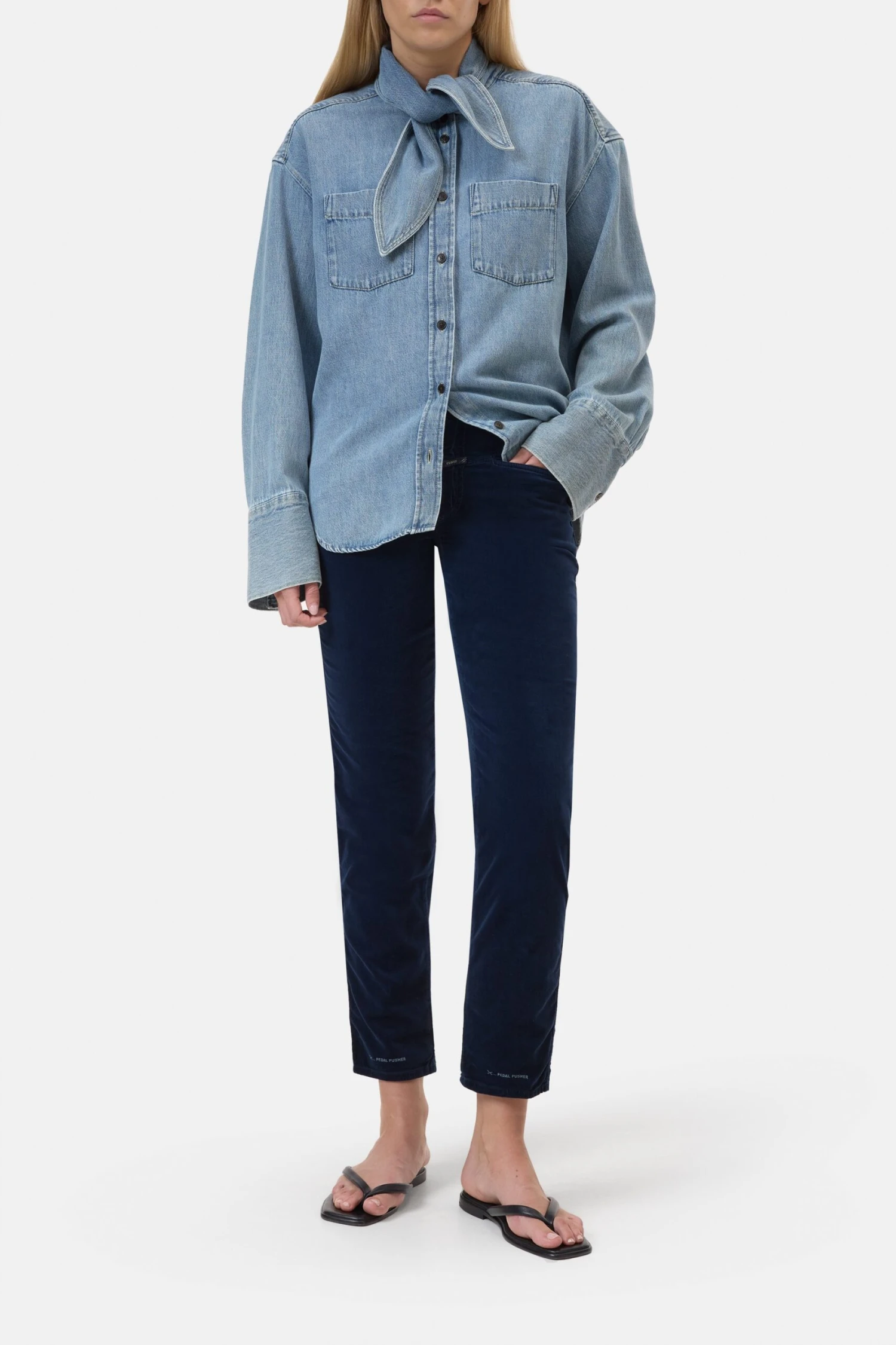 Relaxed Pants - Pedal Pusher Dark night Relaxed Pants - Pedal Pusher Dark Night -Closed Geschaft C21002 39G 30 568 scaled