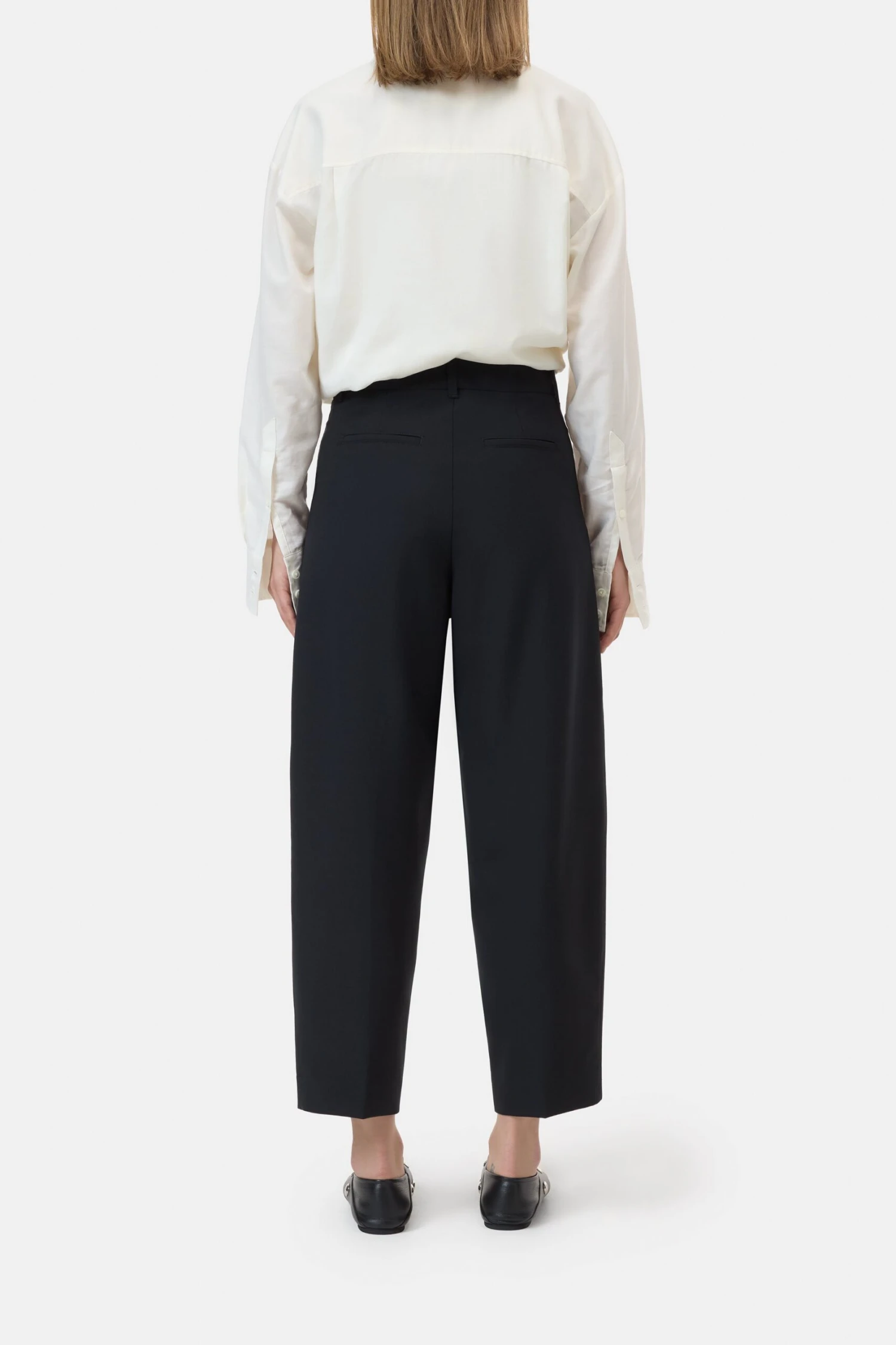 Relaxed Pants - Ruthy Black Relaxed Pants - Ruthy Black -Closed Geschaft C21291 35P 22 100 1 scaled