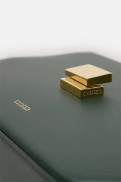 Closed Bag One Medium Marsh Green -Closed Geschaft C90432 88H 22 694 5