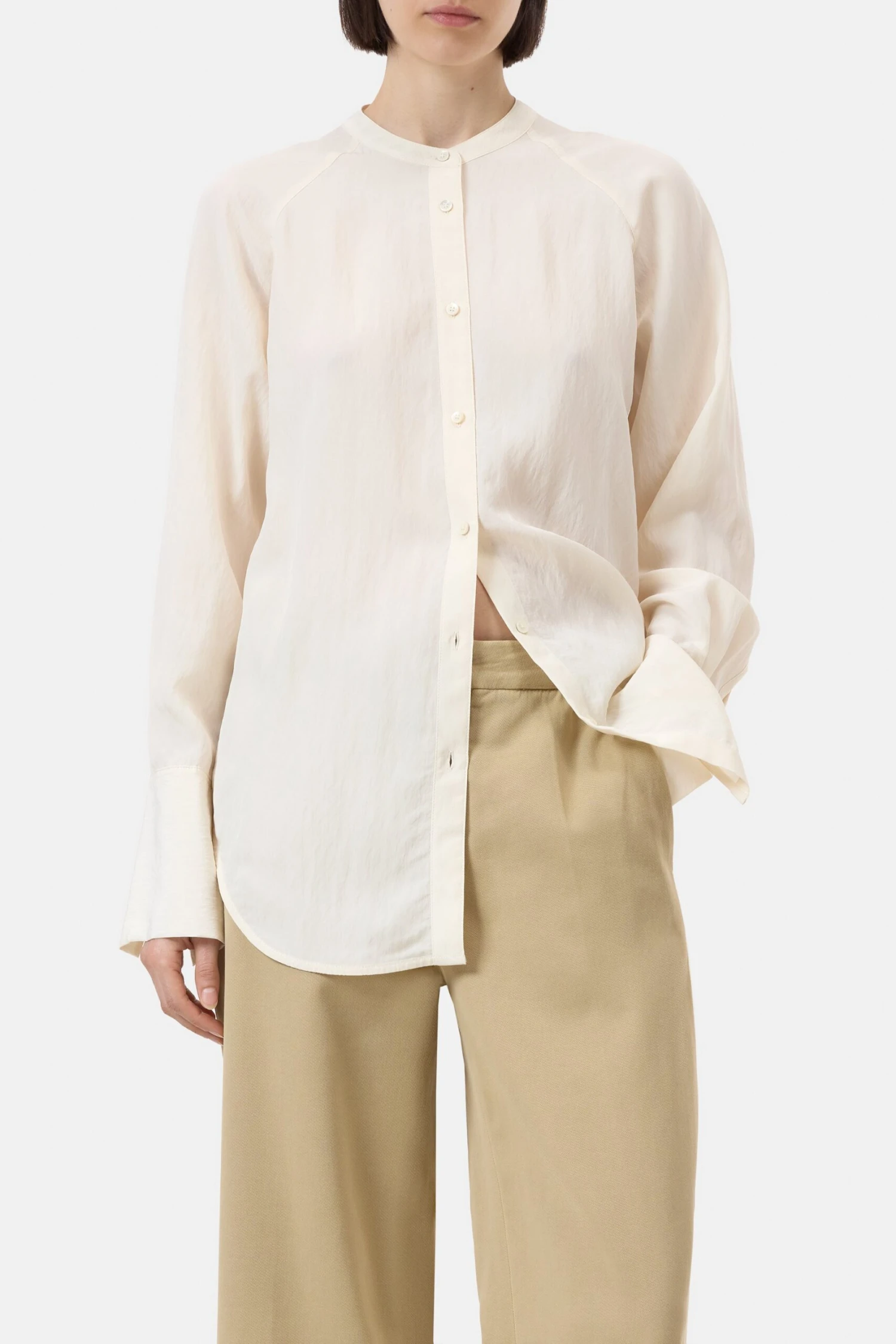 Tunika aus Viskose-Mix Ecru Tunika Aus Viskose-Mix Ecru -Closed Geschaft C94027 267 22 201 1 scaled