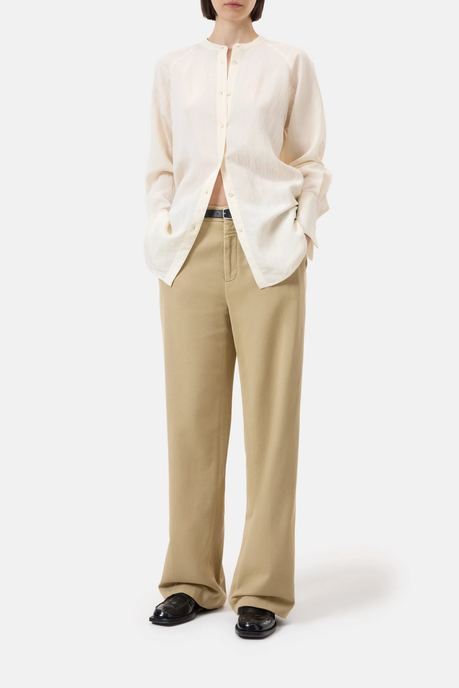 Tunika aus Viskose-Mix Ecru Tunika Aus Viskose-Mix Ecru -Closed Geschaft C94027 267 22 201 scaled