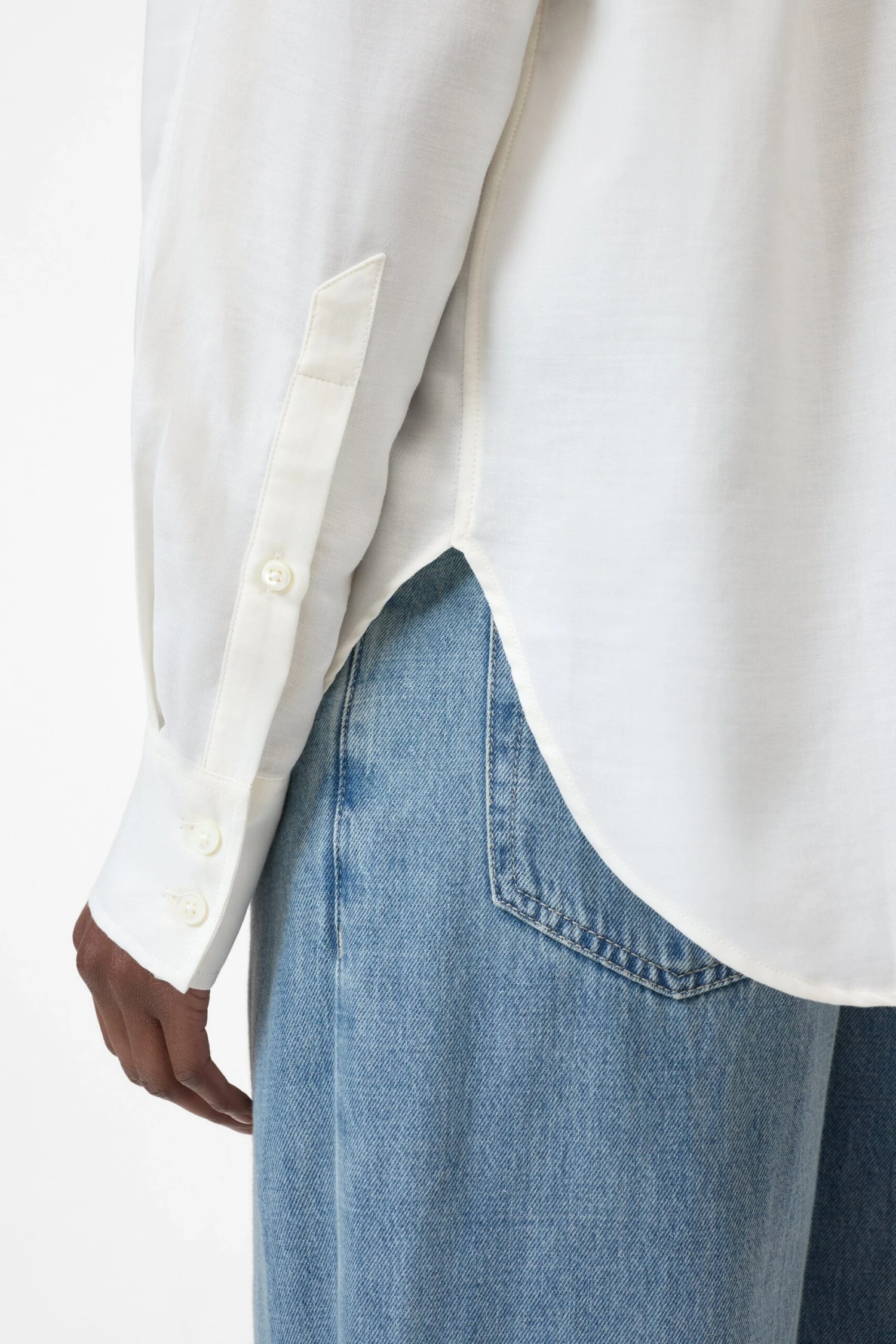 Bluse aus Baumwolle-Mix Ivory Bluse Aus Baumwolle-Mix Ivory -Closed Geschaft C94240 23M 22 218 4 scaled