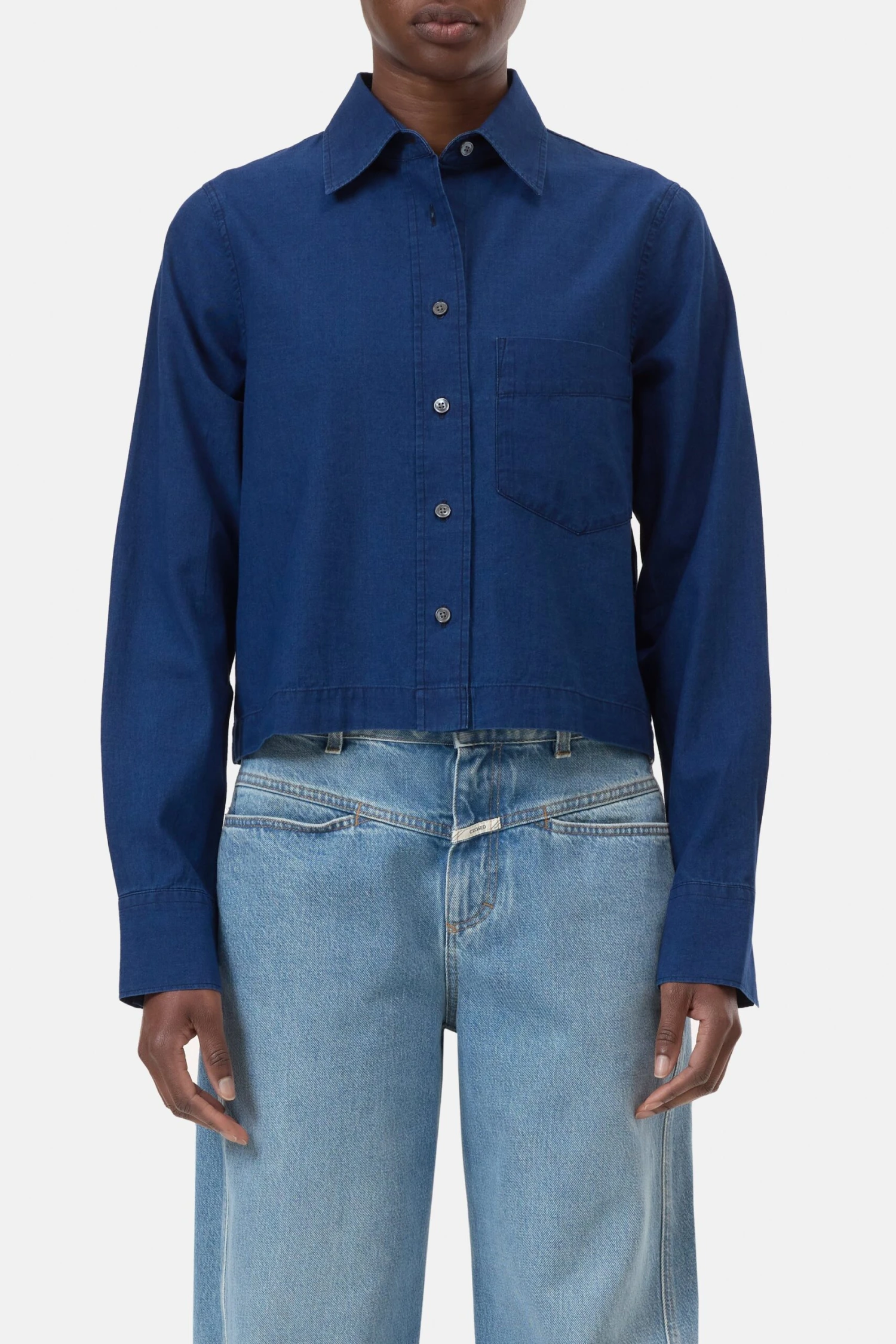 Kurzes Hemd aus Denim Dark blue Kurzes Hemd Aus Denim Dark Blue -Closed Geschaft C94375 19Y 27 DBL 1 scaled