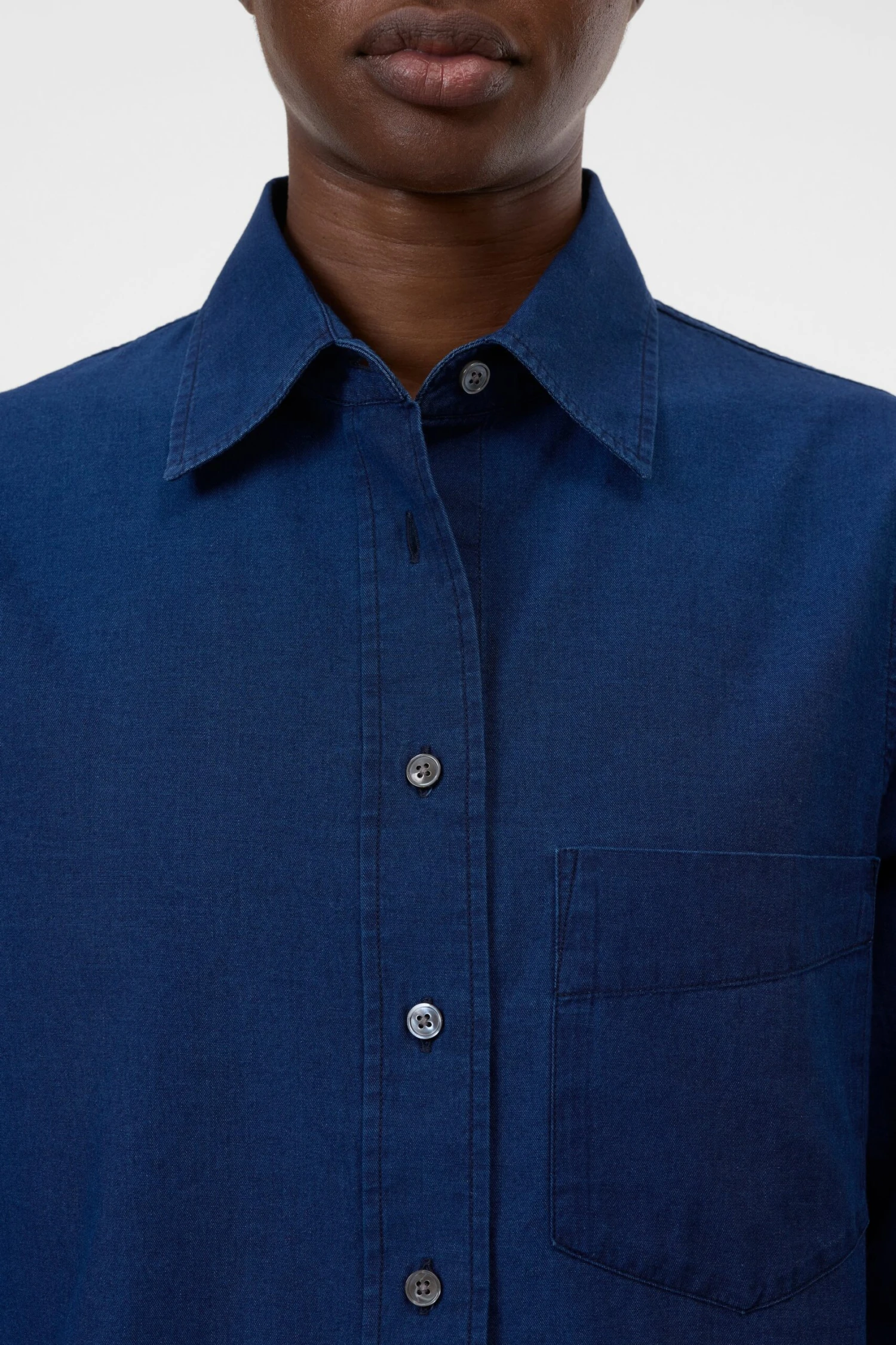 Kurzes Hemd aus Denim Dark blue Kurzes Hemd Aus Denim Dark Blue -Closed Geschaft C94375 19Y 27 DBL 3 scaled