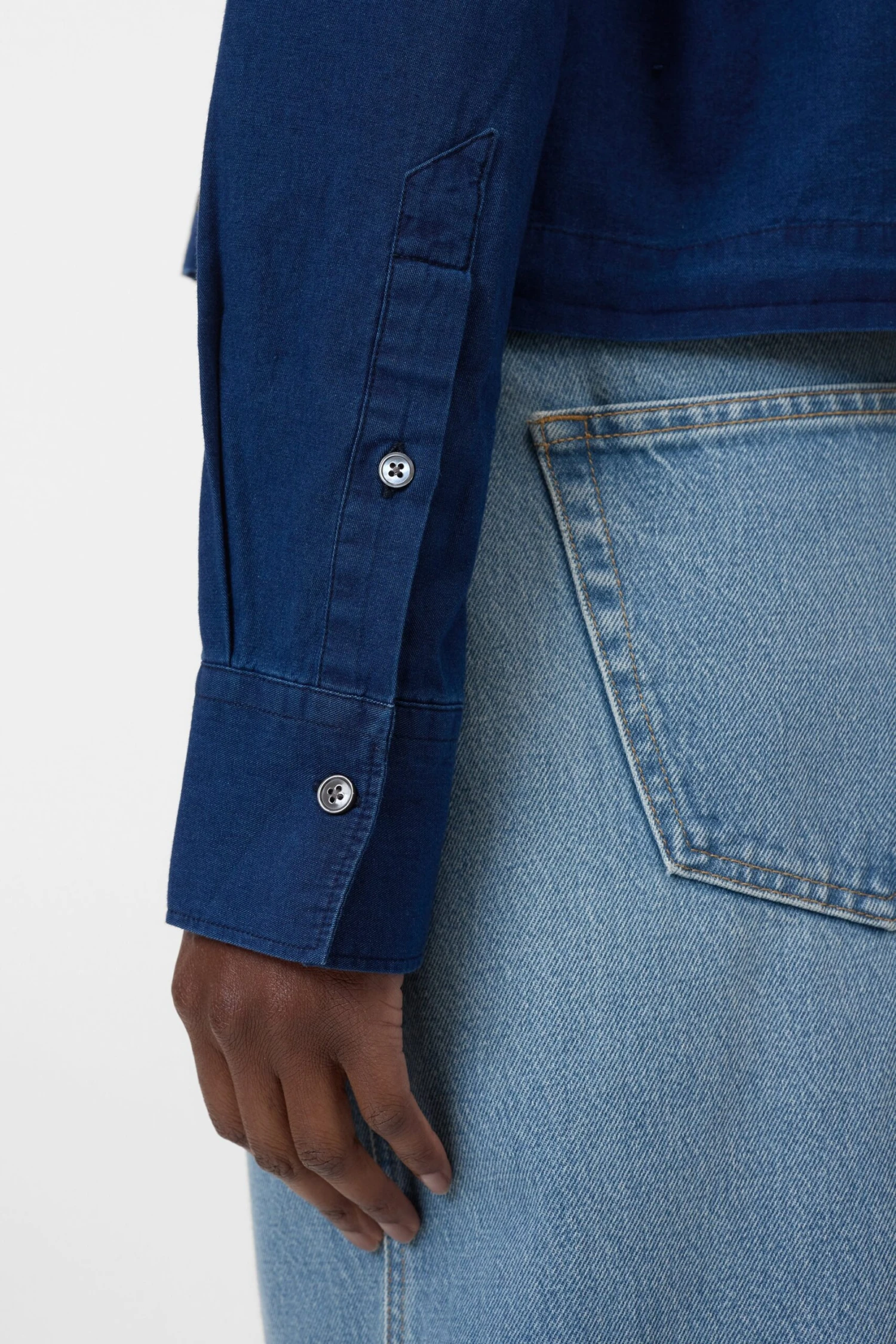 Kurzes Hemd aus Denim Dark blue Kurzes Hemd Aus Denim Dark Blue -Closed Geschaft C94375 19Y 27 DBL 4 scaled