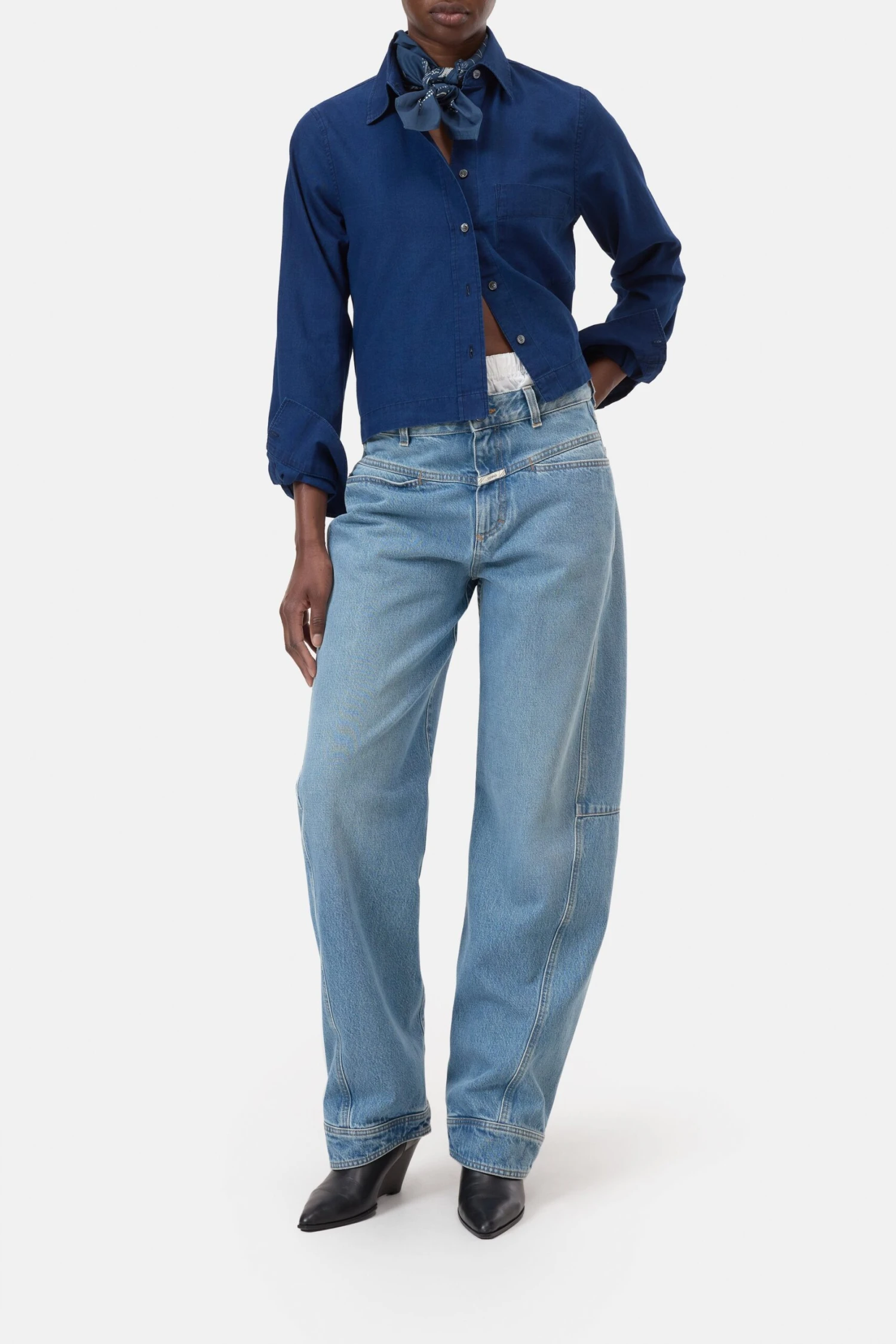 Kurzes Hemd aus Denim Dark blue Kurzes Hemd Aus Denim Dark Blue -Closed Geschaft C94375 19Y 27 DBL scaled