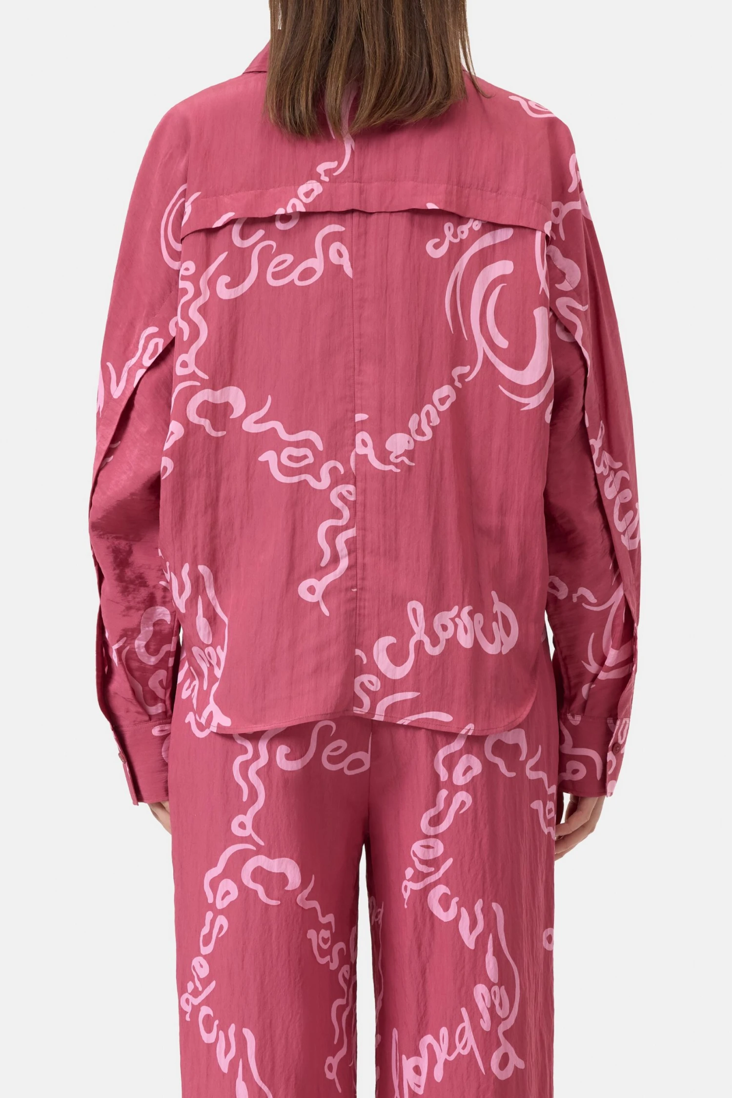 Bluse aus Viskose Cherry red Bluse Aus Viskose Cherry Red -Closed Geschaft C94616 267 P1 343 2 scaled