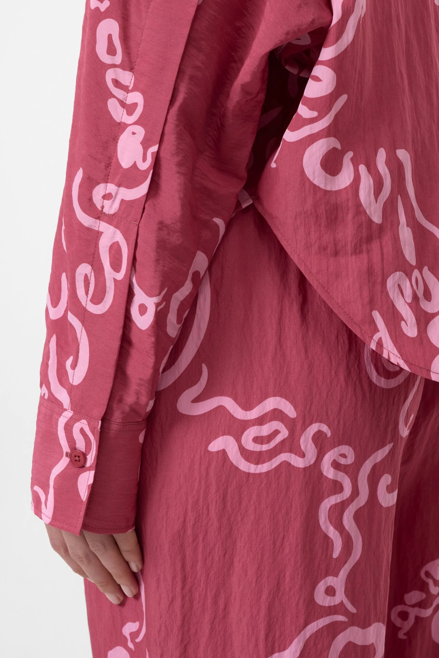 Bluse aus Viskose Cherry red Bluse Aus Viskose Cherry Red -Closed Geschaft C94616 267 P1 343 5 scaled