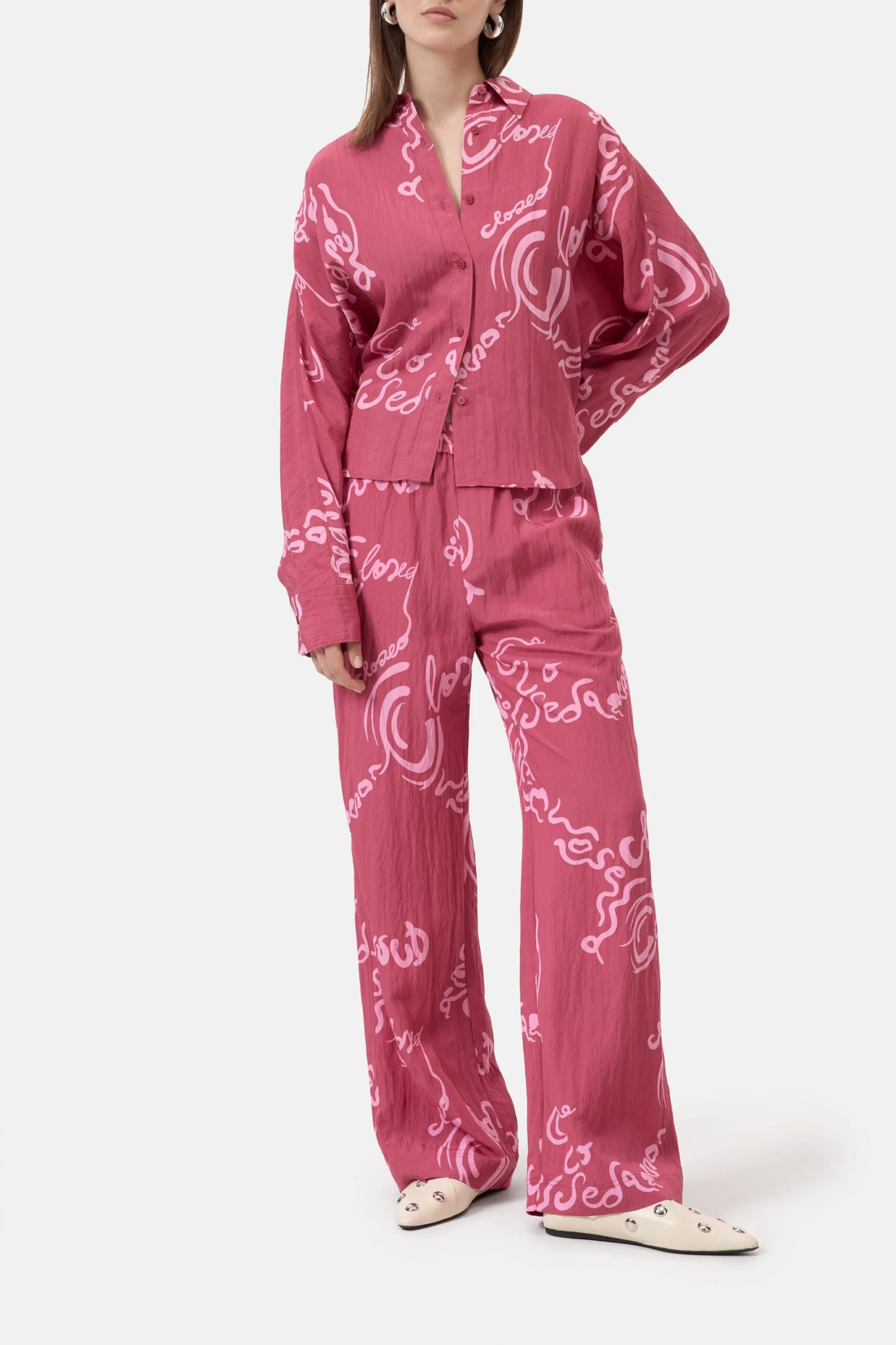 Bluse aus Viskose Cherry red Bluse Aus Viskose Cherry Red -Closed Geschaft C94616 267 P1 343 scaled