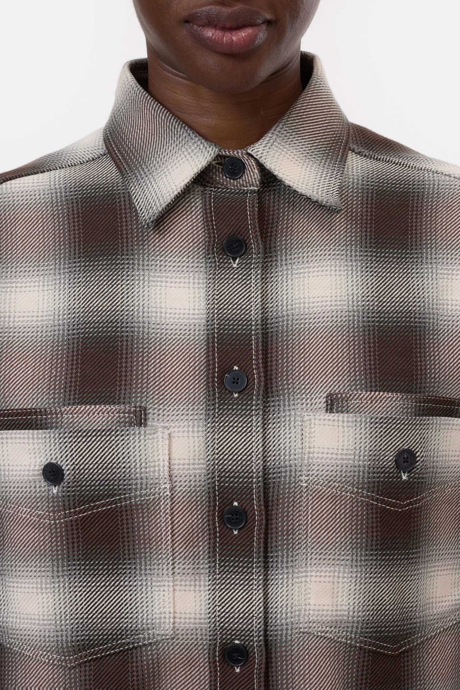 Oversized Bluse mit Karomuster Dark raisin red Oversized Bluse Mit Karomuster Dark Raisin Red -Closed Geschaft C94644 21J 22 856 3 scaled