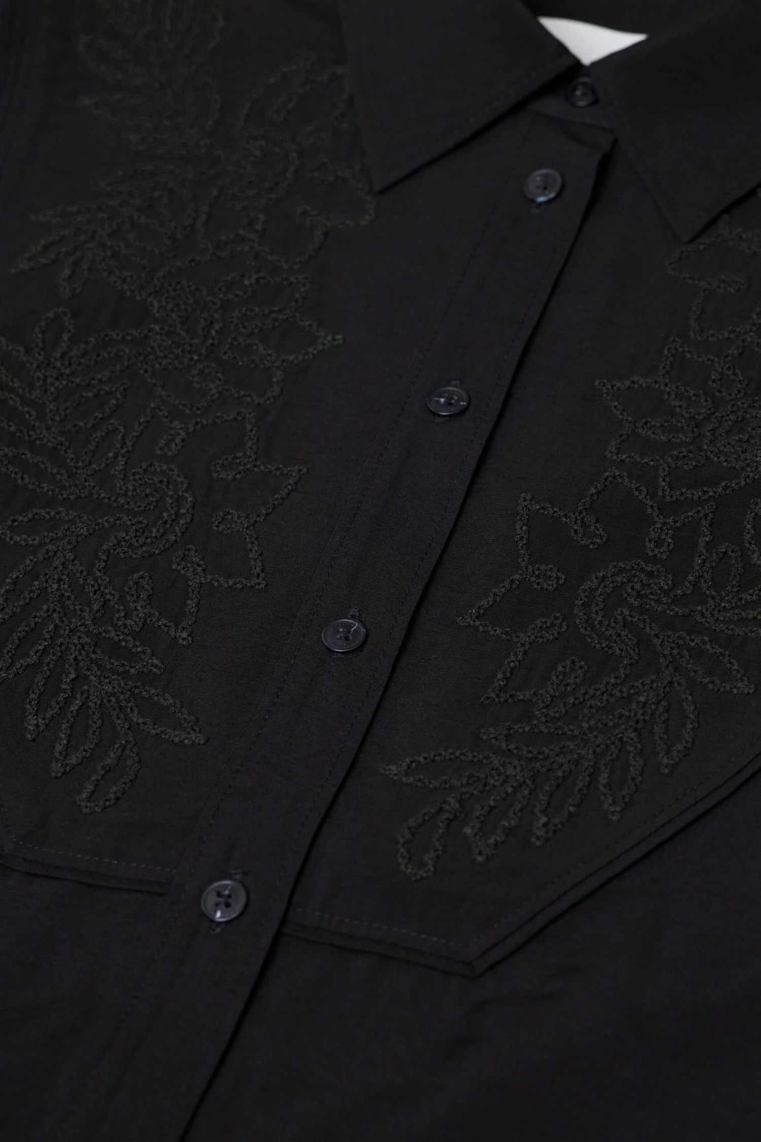 Hemd mit Stickerei Black Hemd Mit Stickerei Black -Closed Geschaft C94888 26K EM 100 6 scaled