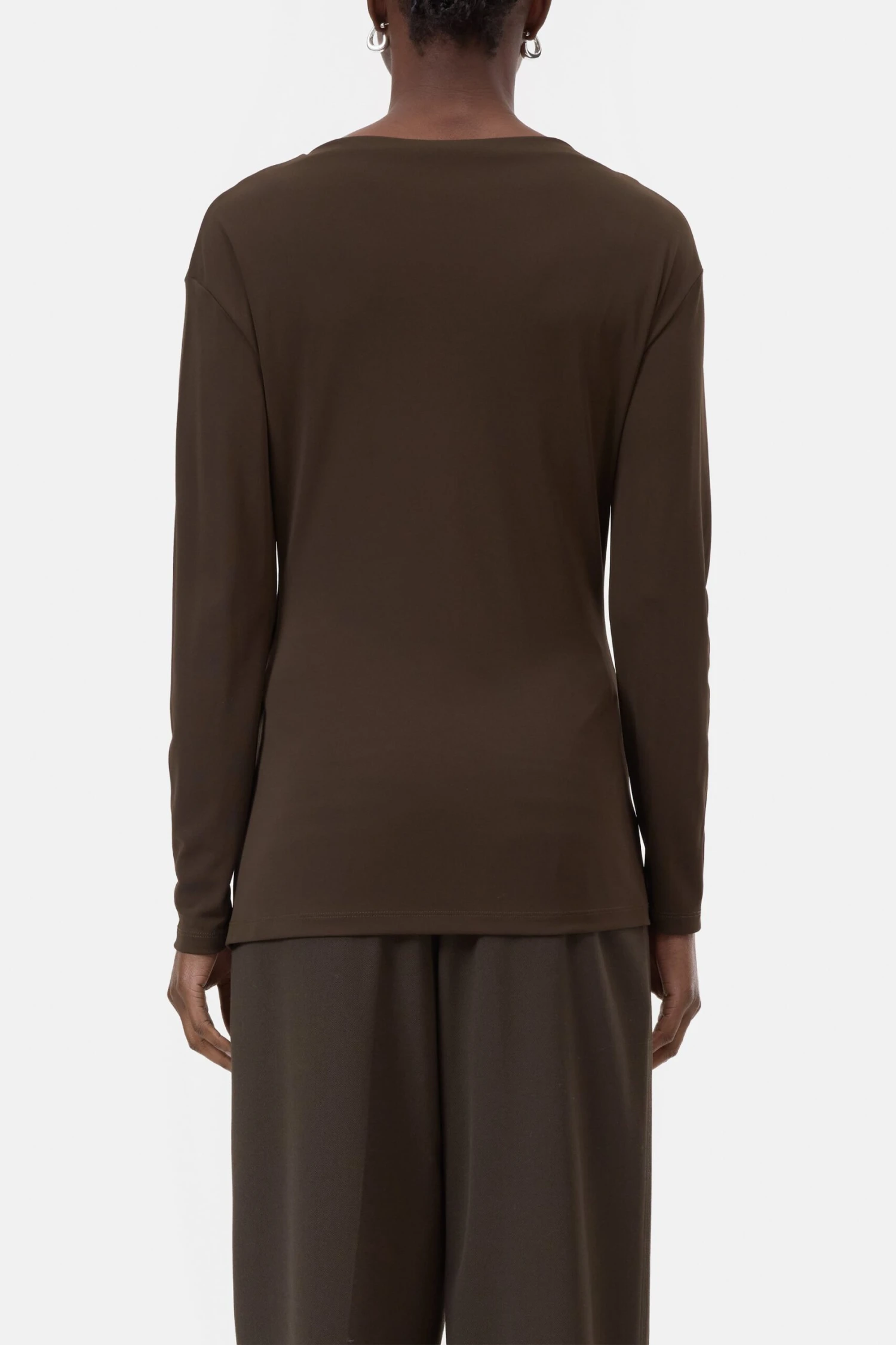 Longsleeve mit Schlitz-Detail Marsh green Longsleeve Mit Schlitz-Detail Marsh Green -Closed Geschaft C95042 45W 22 694 2 scaled