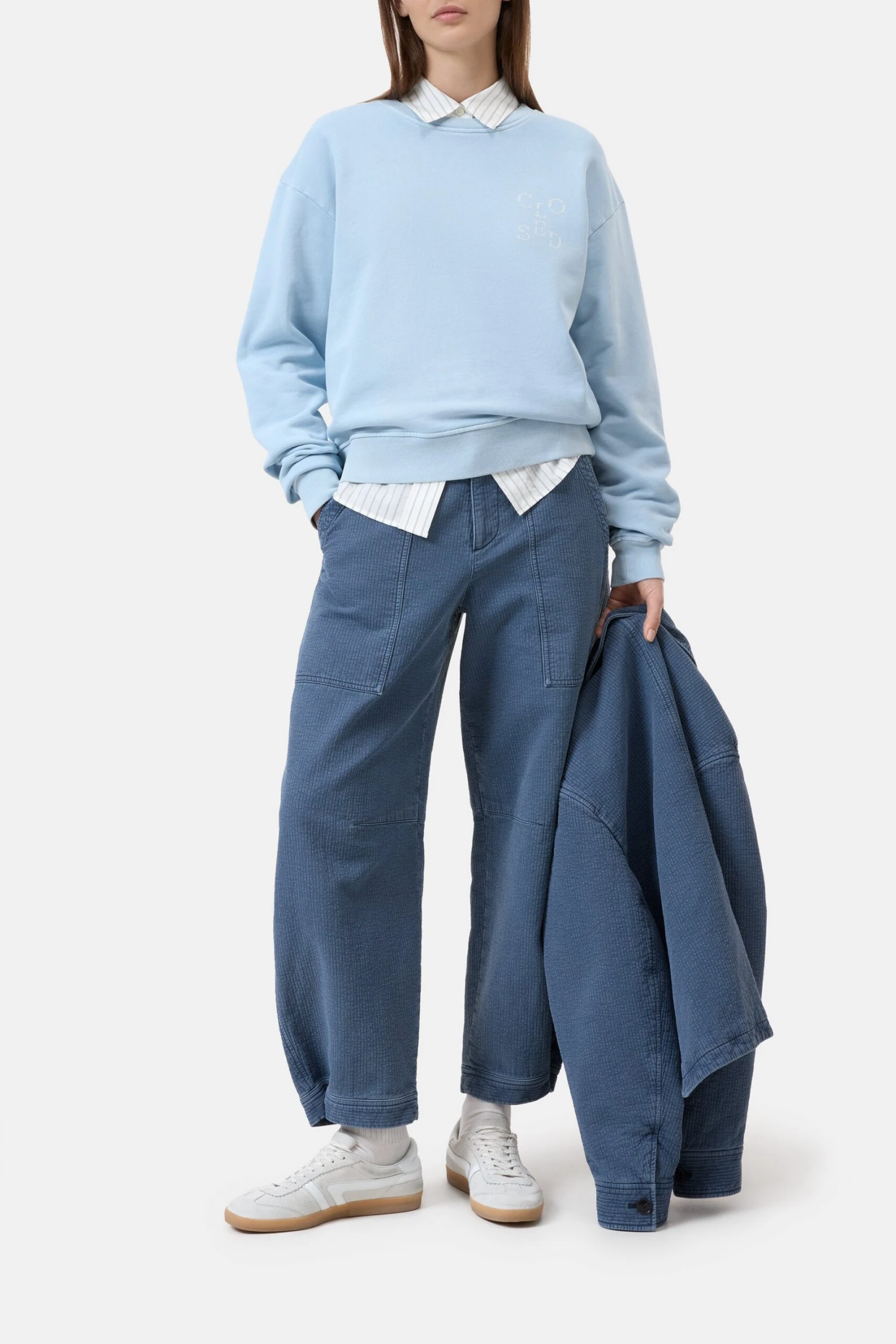 Sweatshirt aus Bio-Baumwolle Powder blue Sweatshirt Aus Bio-Baumwolle Powder Blue -Closed Geschaft C95226 47V 13 585 scaled