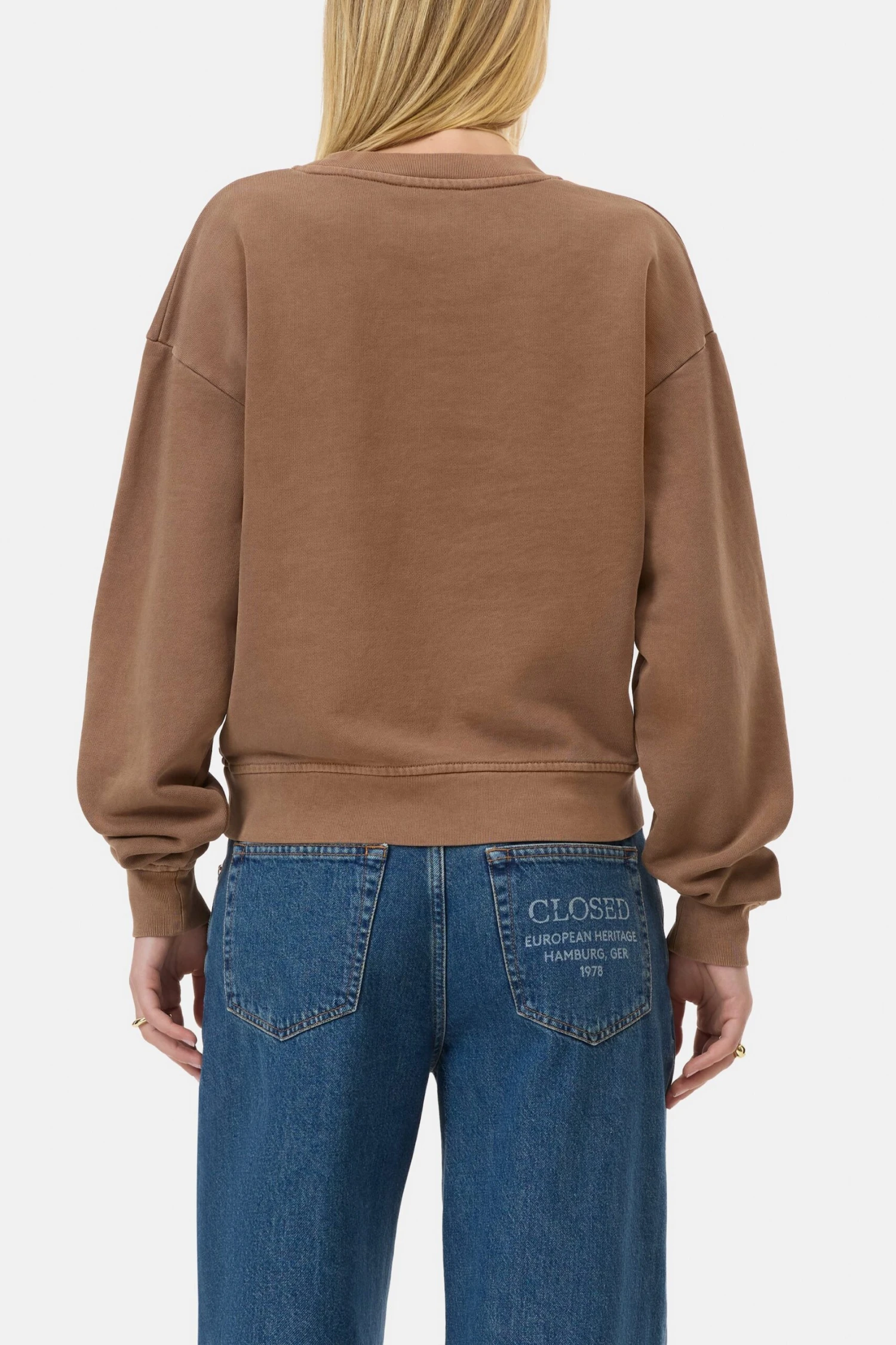 Sweatshirt aus Bio-Baumwolle Light mocha brown Sweatshirt Aus Bio-Baumwolle Light Mocha Brown -Closed Geschaft C95226 47V 13 952 2 scaled