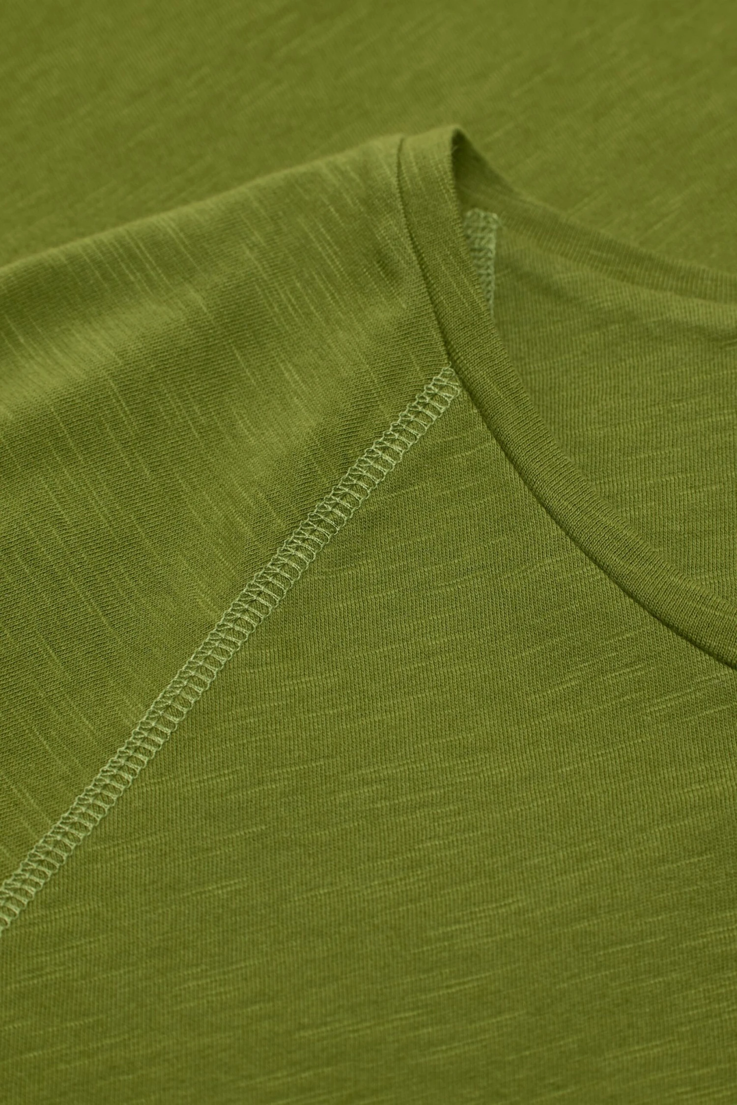T-Shirt aus Baumwolle Pistachio green T-Shirt Aus Baumwolle Pistachio Green -Closed Geschaft C95332 44R 22 695 4 scaled