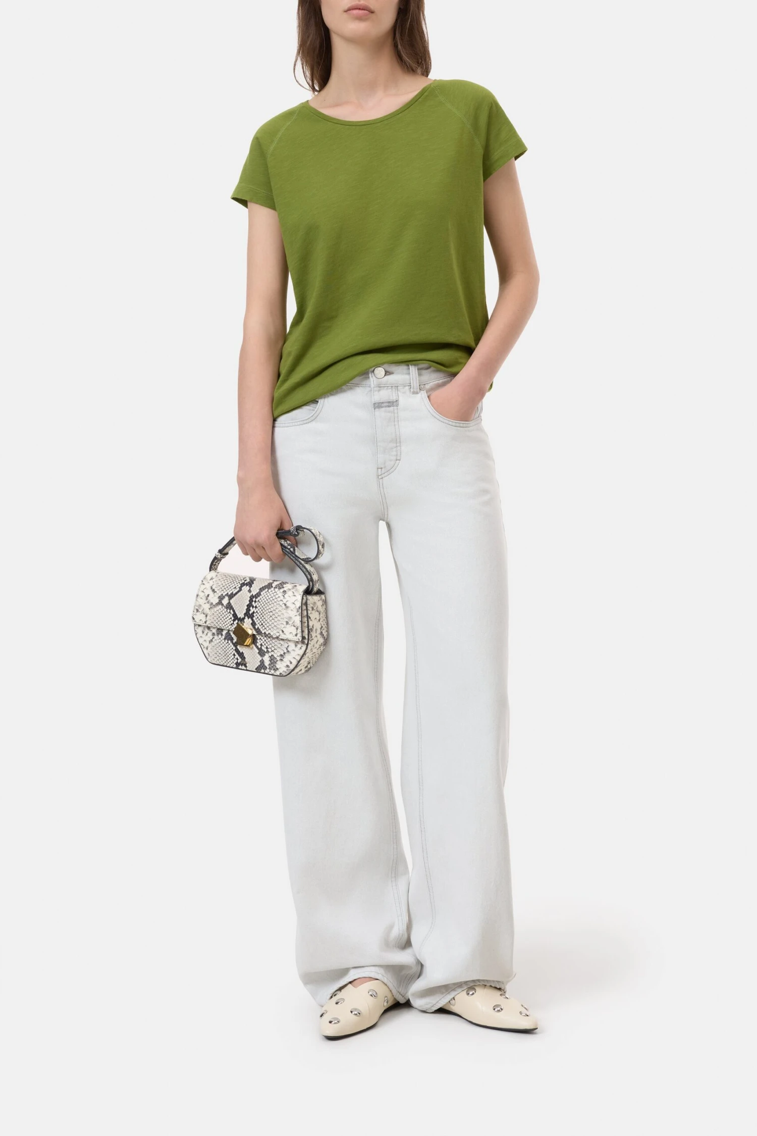 T-Shirt aus Baumwolle Pistachio green T-Shirt Aus Baumwolle Pistachio Green -Closed Geschaft C95332 44R 22 695 scaled