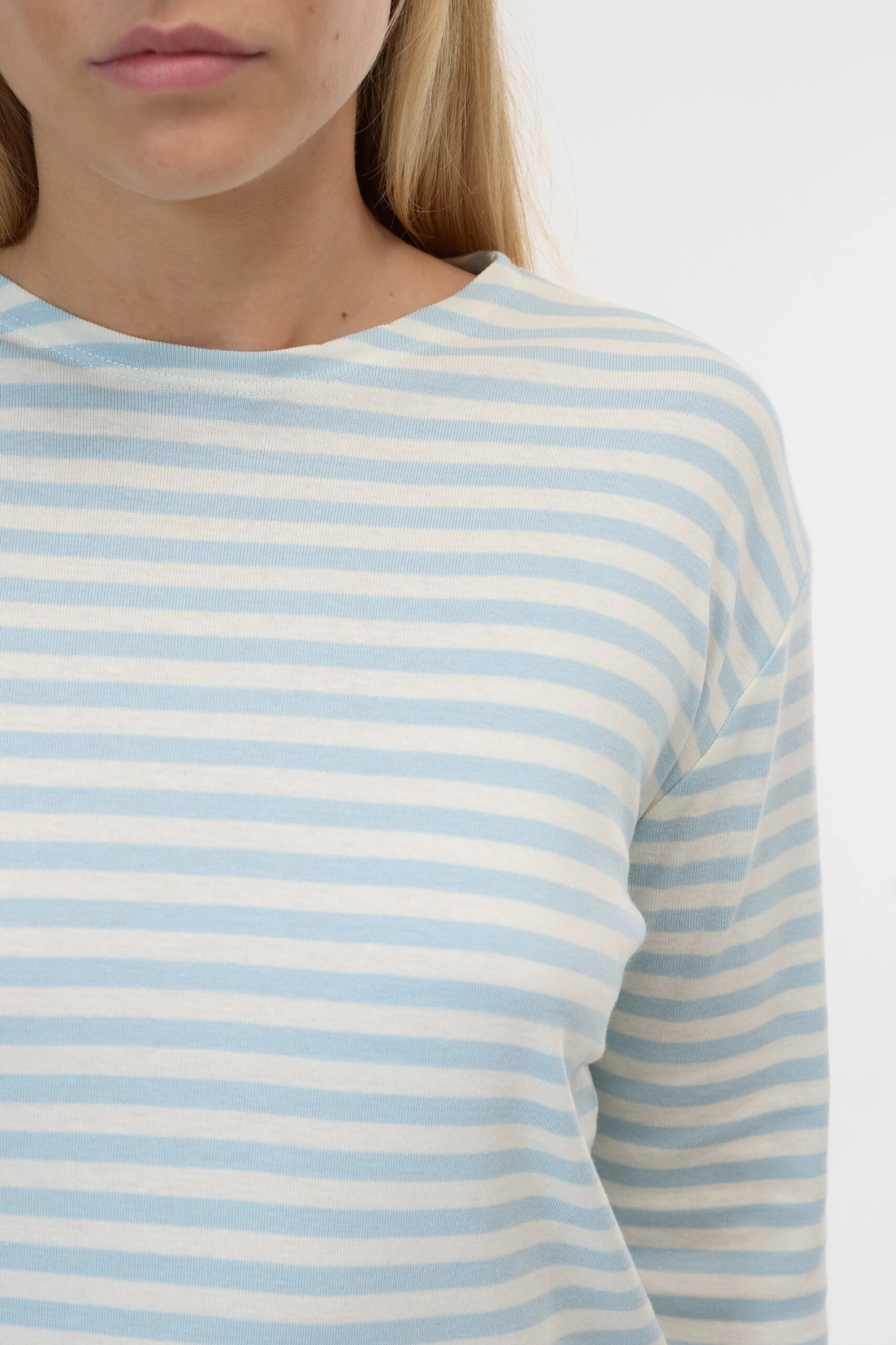 Longsleeve aus Baumwoll-Mix Nordic blue Longsleeve Aus Baumwoll-Mix Nordic Blue -Closed Geschaft C95594 420 ST 582 3 scaled