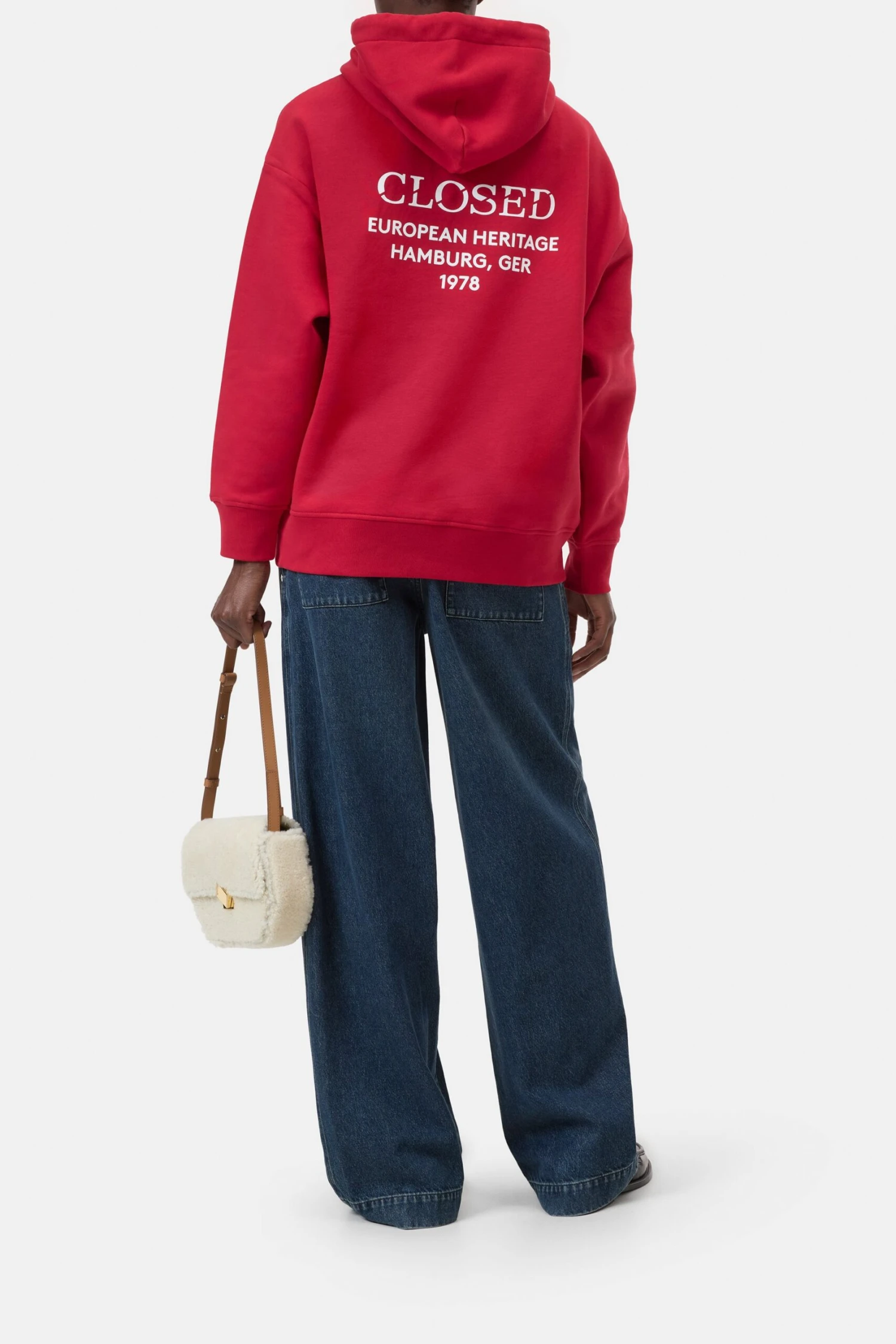 Hoodie aus Bio-Baumwolle Rose red Hoodie Aus Bio-Baumwolle Rose Red -Closed Geschaft C95922 472 PR 308 scaled