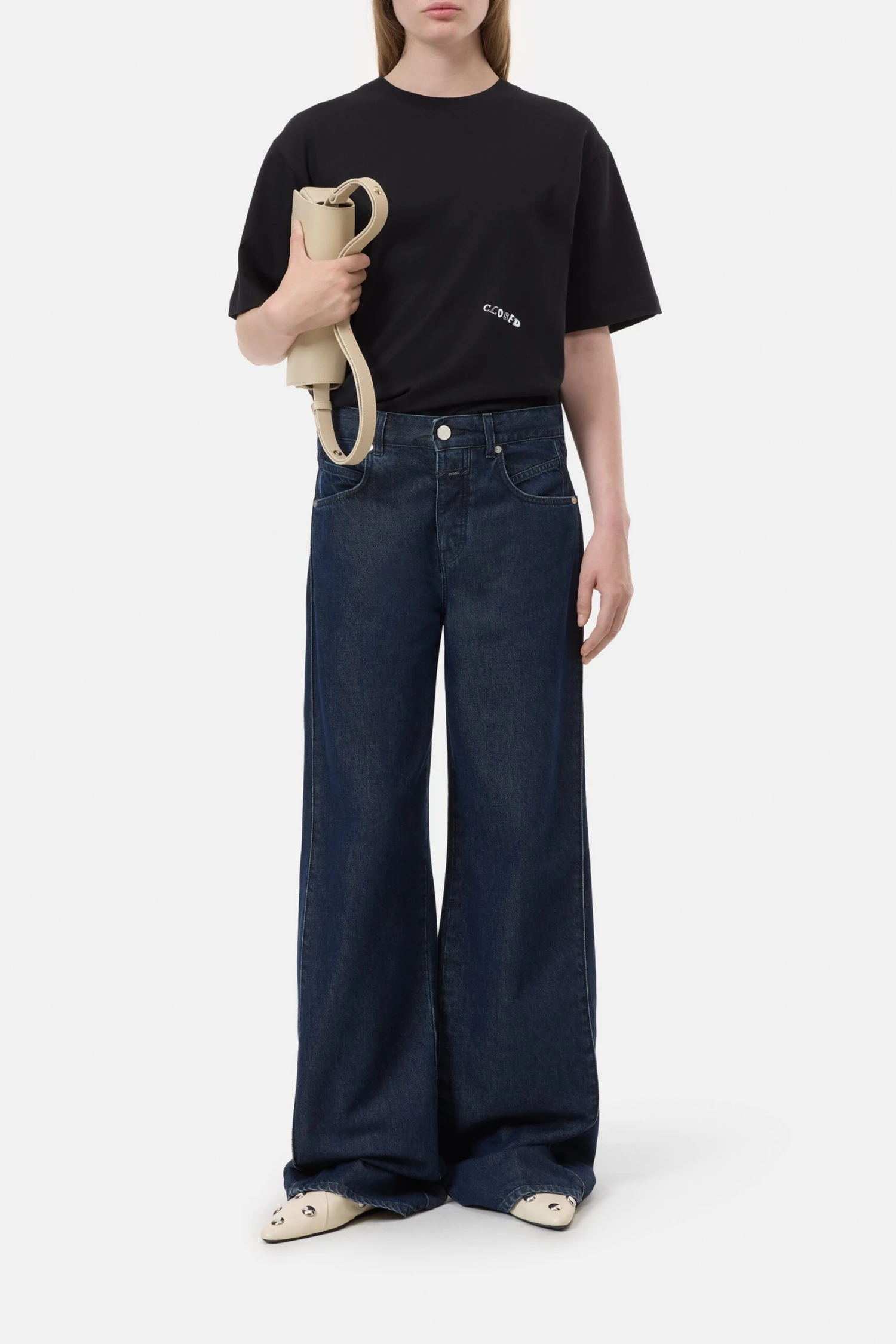 T-Shirt mit Print Black T-Shirt Mit Print Black -Closed Geschaft C95925 44H PR 100 scaled