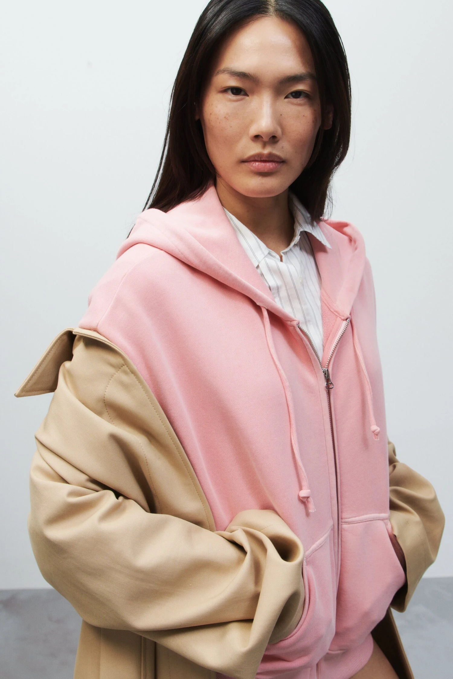 Felpa Jacke aus Bio-Baumwolle Peony pink Felpa Jacke Aus Bio-Baumwolle Peony Pink -Closed Geschaft C95992 47V 13 898 6 scaled