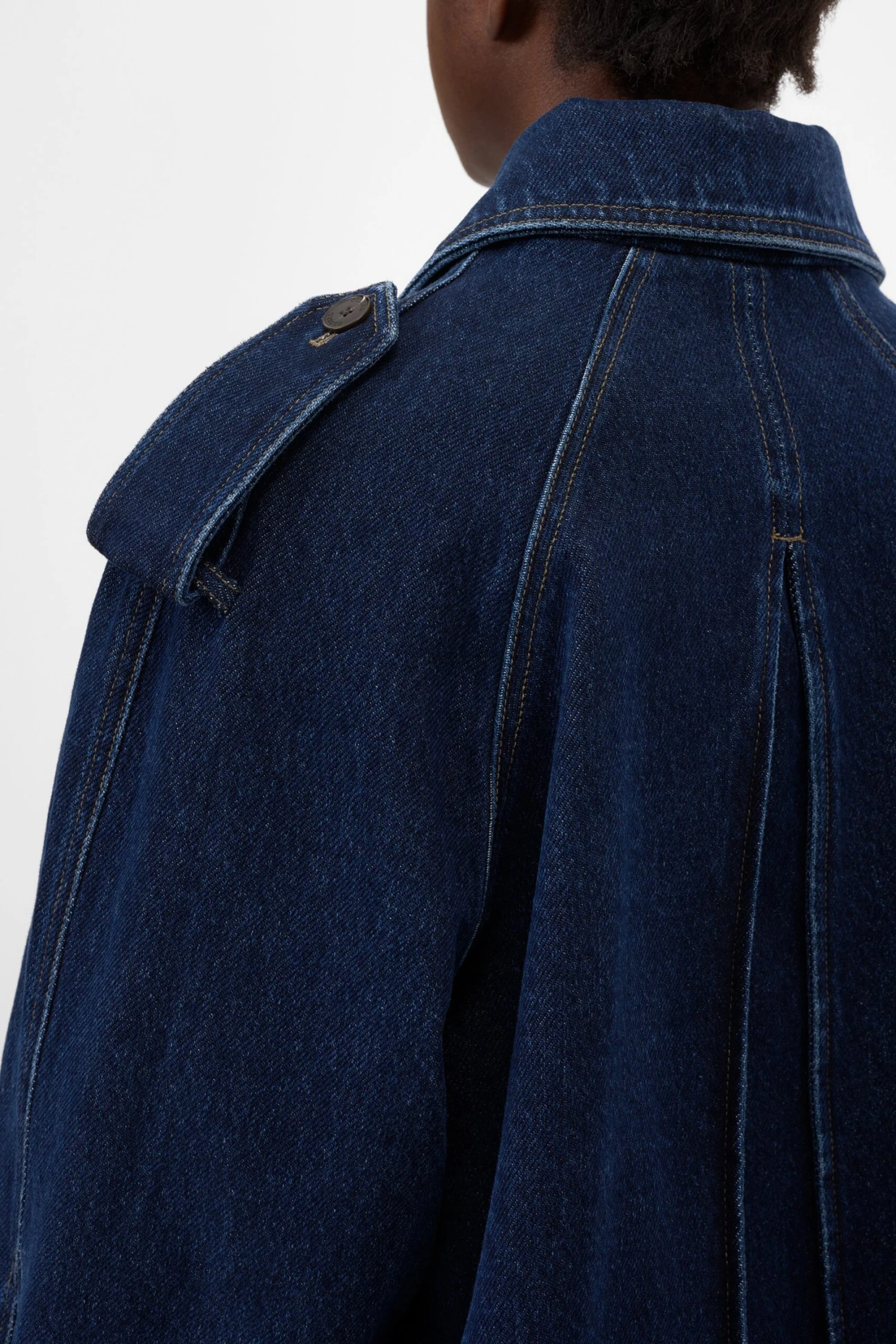 Cropped Trench aus Denim Dark blue Cropped Trench Aus Denim Dark Blue -Closed Geschaft C97133 18L 24 DBL 5 scaled