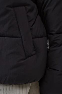 Kurze Puffer-Jacke Black -Closed Geschaft C97216 69F 22 100 4