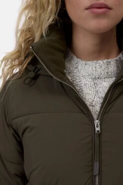 Wasserabweisender Puffer-Mantel Marsh Green -Closed Geschaft C97378 69F 22 694 4