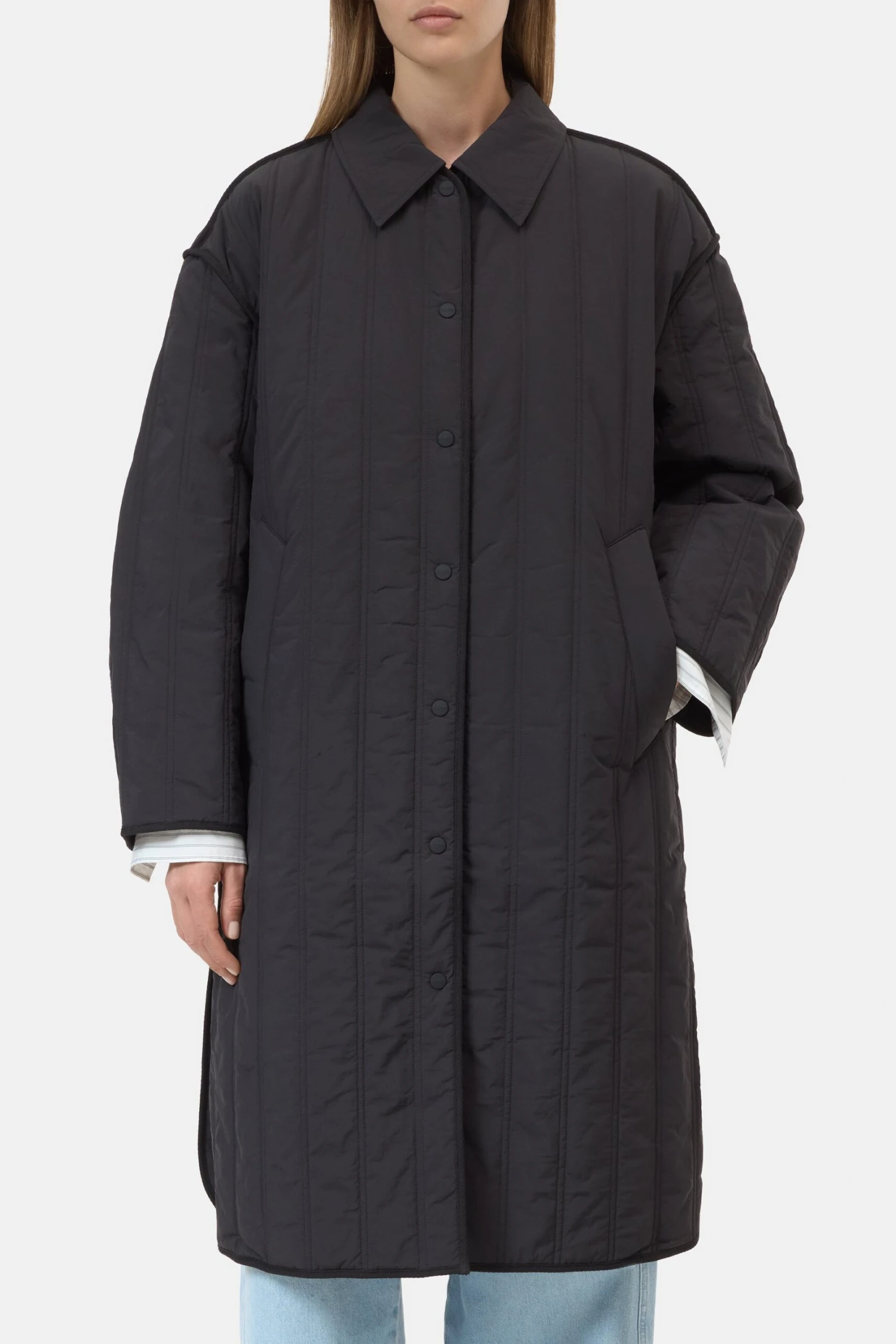 Gesteppter Mantel aus Nylon Black Gesteppter Mantel Aus Nylon Black -Closed Geschaft C97464 69F 22 100 1 scaled