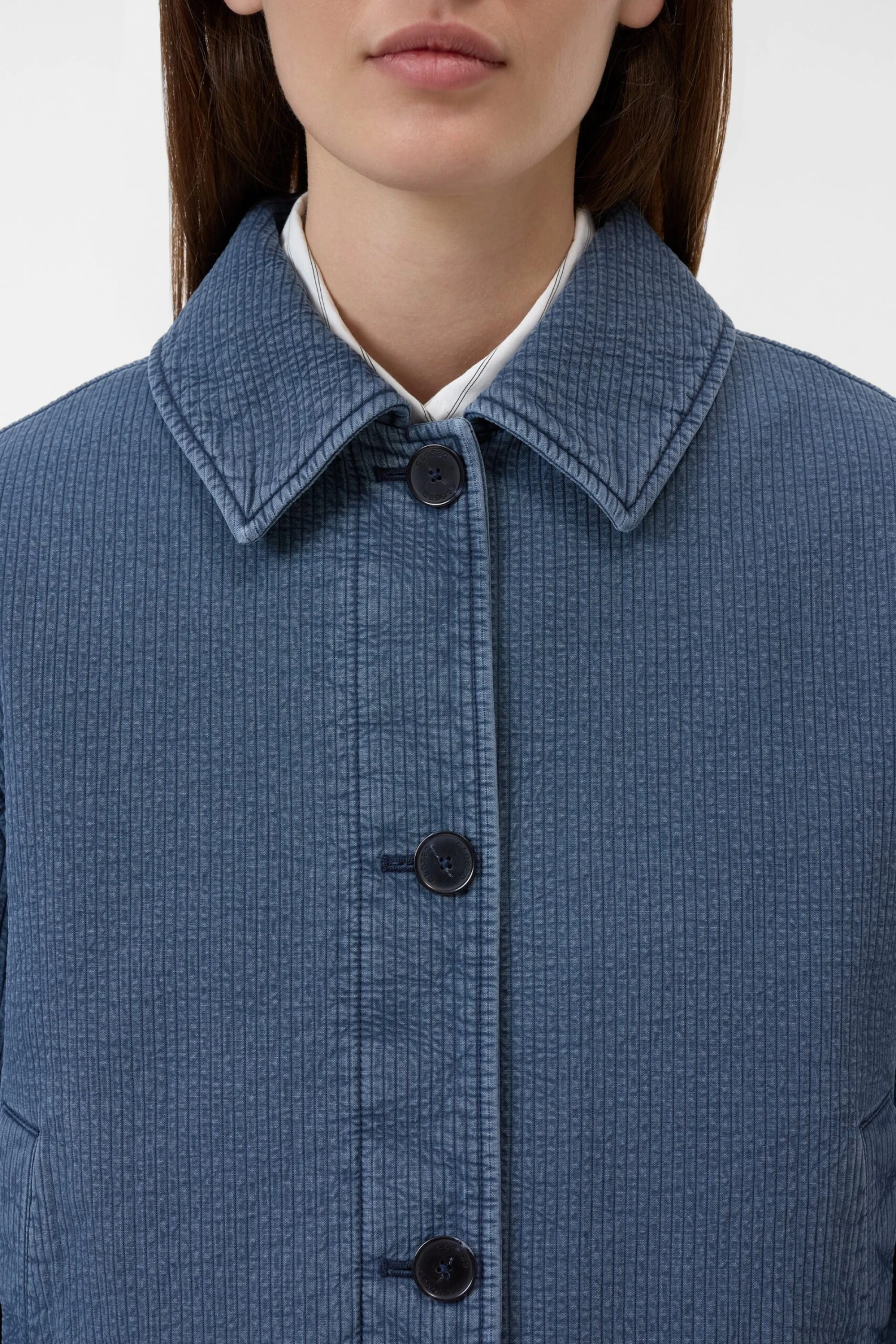 Jacke aus Denim Eclipse blue Jacke Aus Denim Eclipse Blue -Closed Geschaft C97470 53F V5 537 3 scaled