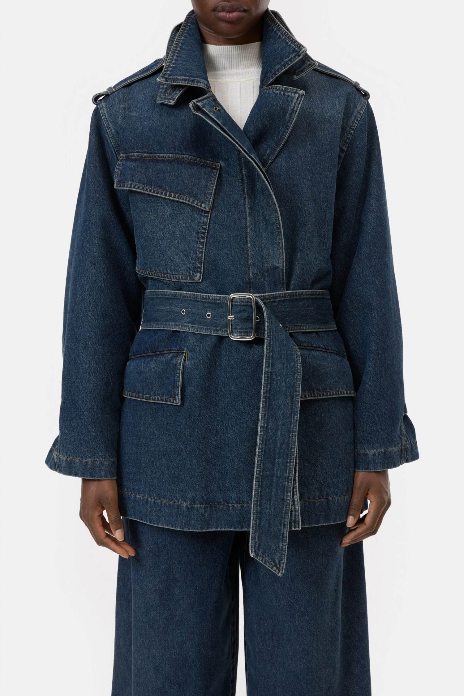 Kurzer Denim-Trenchcoat Dark blue Kurzer Denim-Trenchcoat Dark Blue -Closed Geschaft C97764 16L 28 DBL 1 scaled