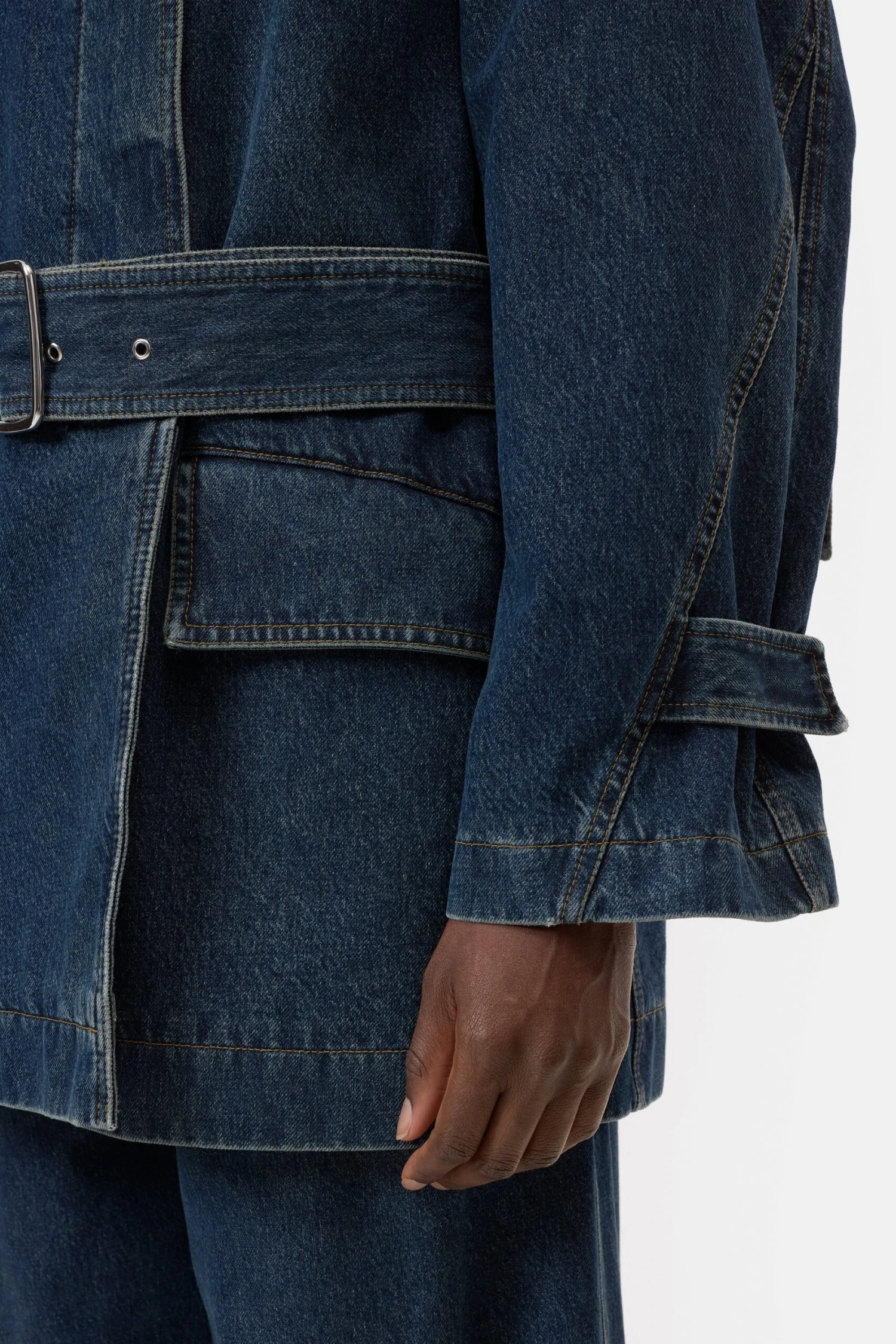 Kurzer Denim-Trenchcoat Dark blue Kurzer Denim-Trenchcoat Dark Blue -Closed Geschaft C97764 16L 28 DBL 4 scaled