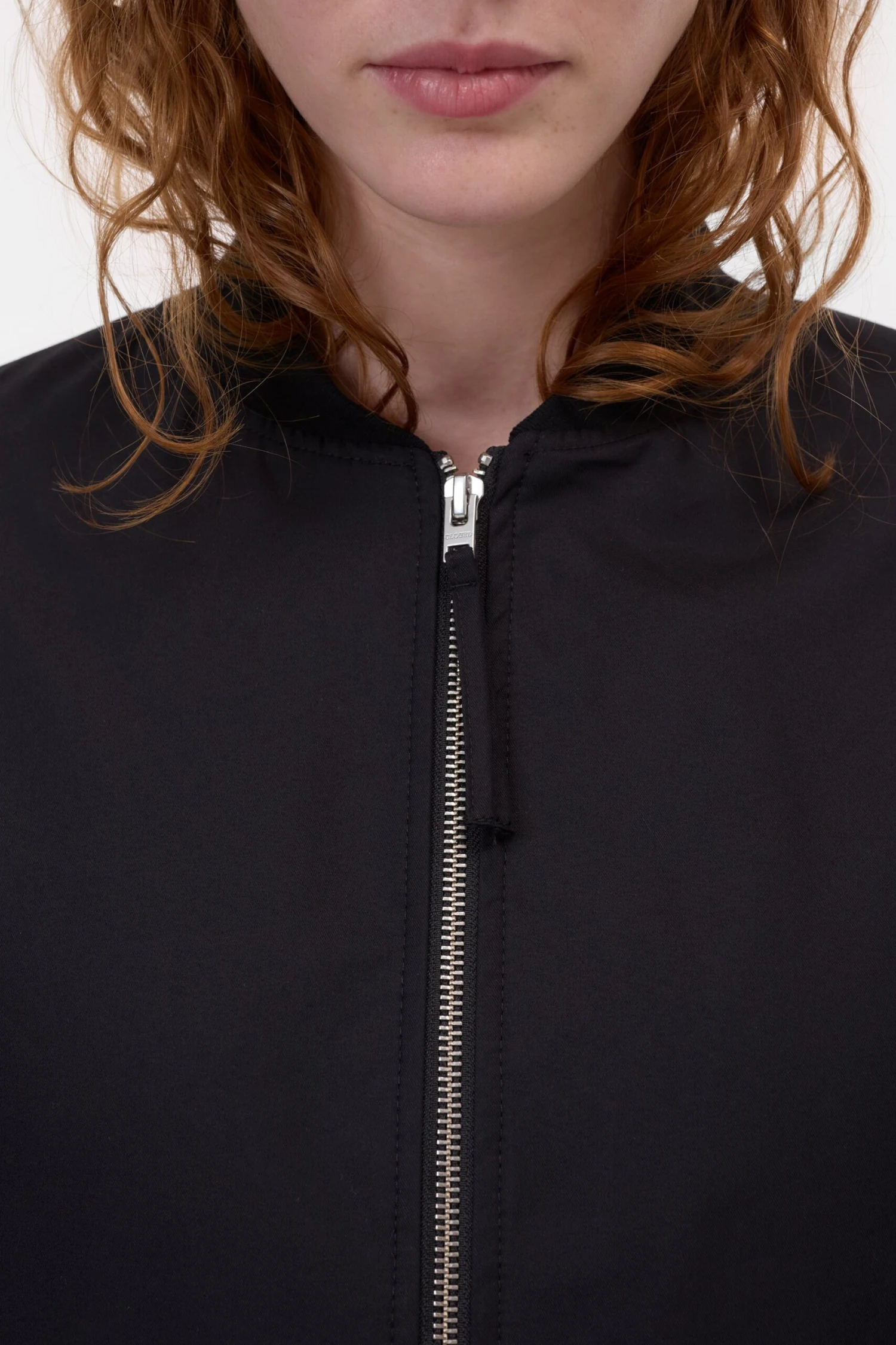 Bomber aus Baumwoll-Mix Black Bomber Aus Baumwoll-Mix Black -Closed Geschaft C97853 60L 22 100 3 scaled