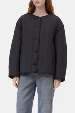 Steppjacke Aus Recyceltem Nylon Black 1 Steppjacke Aus Recyceltem Nylon Black -Closed Geschaft C97992 69F 22 100 1