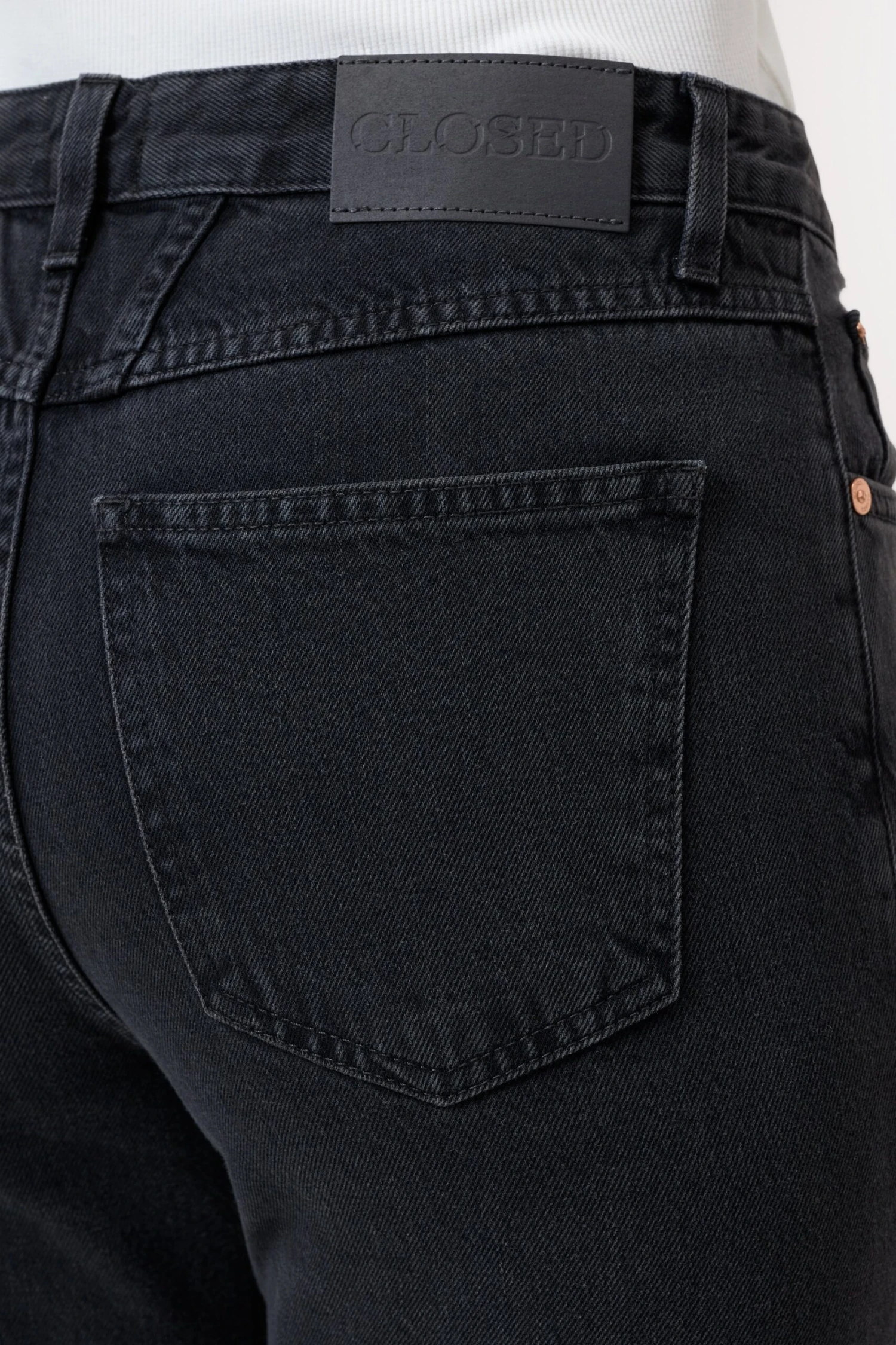 Straight Jeans - Roan Dark grey Straight Jeans - Roan Dark Grey -Closed Geschaft CYY284 15V 3Z DGY 3 scaled